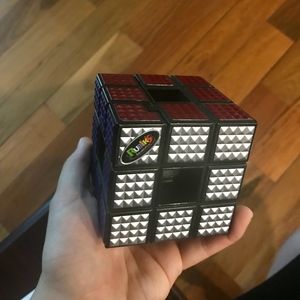 Rubiks Revolution Cube